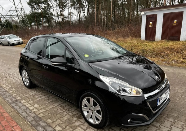 Peugeot 208 cena 29900 przebieg: 146000, rok produkcji 2015 z Łeba małe 379